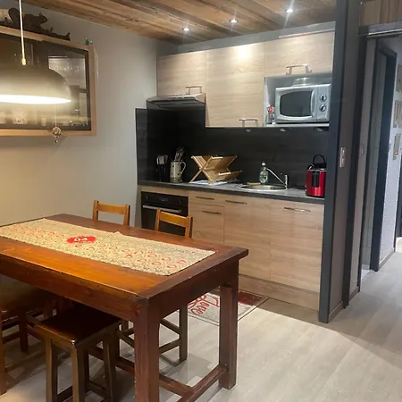 Le Aux Seolanes - Praloup 1600 Apartment